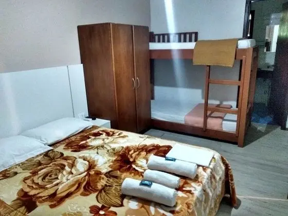 Üç Kişilik Oda, Birden Çok Yatak