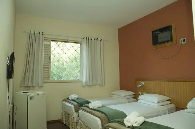 Üç Kişilik Oda