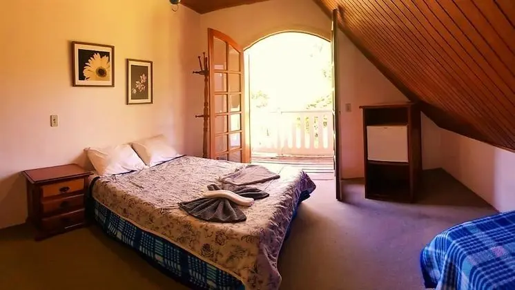 Tek Büyük veya İki Ayrı Yataklı Oda, Dağ Manzaralı