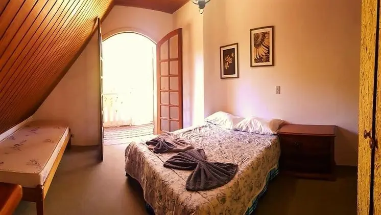 Tek Büyük veya İki Ayrı Yataklı Oda, Dağ Manzaralı