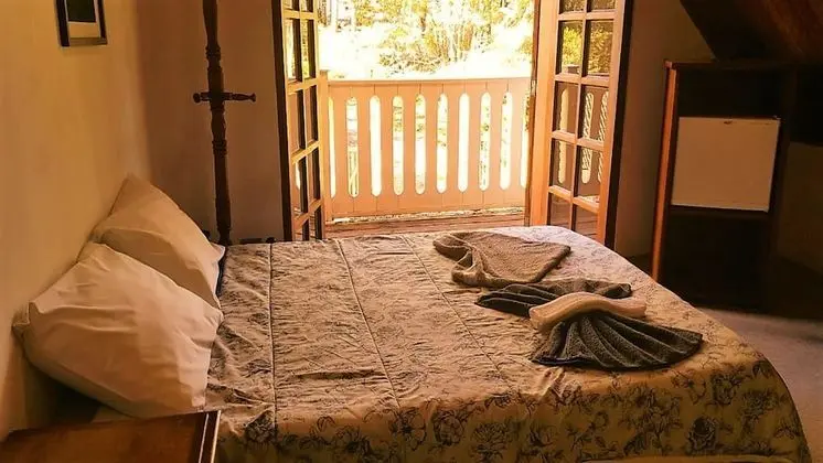 Tek Büyük veya İki Ayrı Yataklı Oda, Dağ Manzaralı