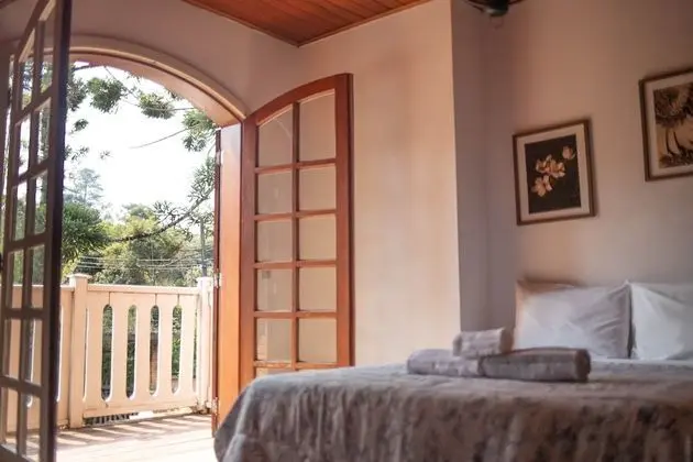 Tek Büyük veya İki Ayrı Yataklı Oda, Dağ Manzaralı