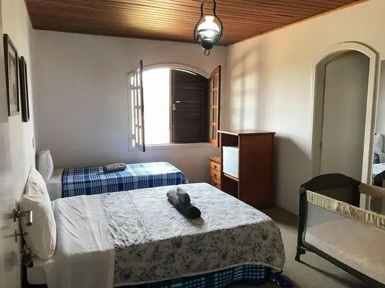 Tek Büyük veya İki Ayrı Yataklı Oda, Dağ Manzaralı