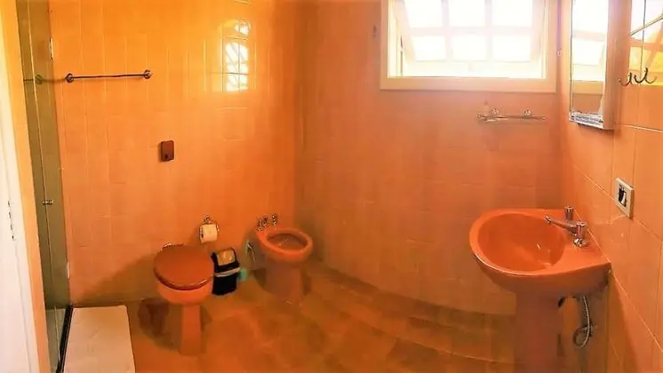 Tek Büyük veya İki Ayrı Yataklı Oda, Dağ Manzaralı