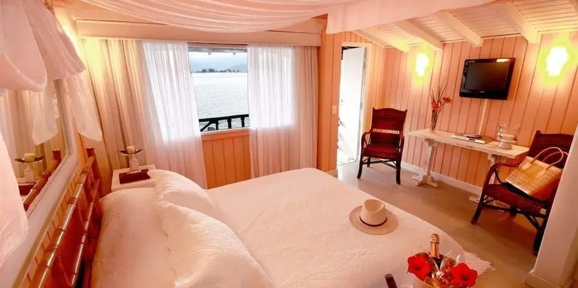 Deluxe Bungalov (Coral)