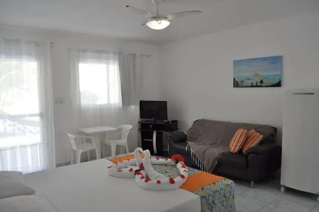 Apart Daire, Havuz Manzaralı