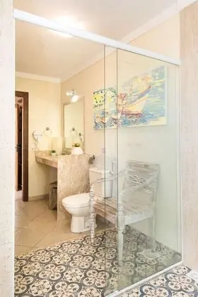 Luxury Tek Büyük Yataklı Oda