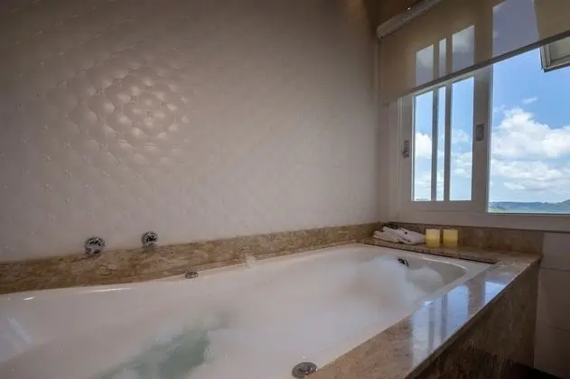 Honeymoon Dağ Evi, Küvet, Dağ Manzaralı