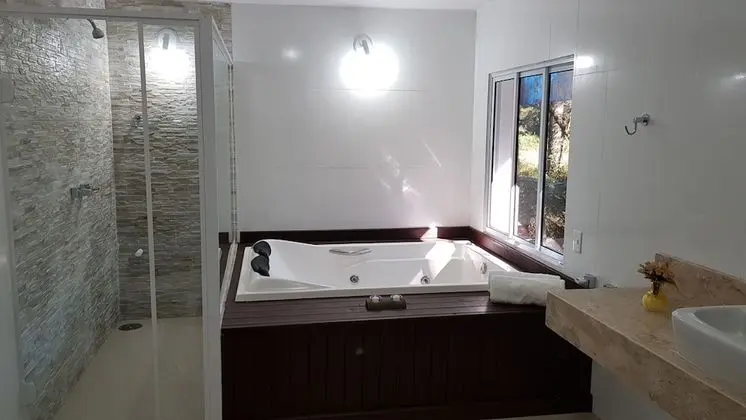 Deluxe Tek Büyük Yataklı Oda, Jakuzi