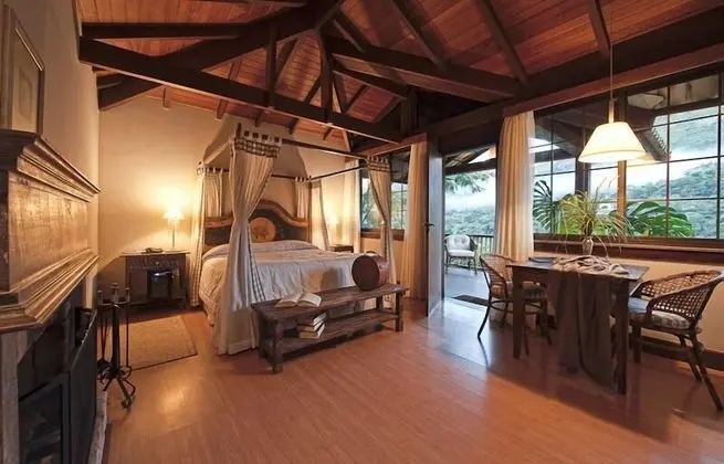 Premium Dağ Evi, 1 En Büyük (King) Boy Yatak