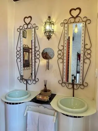 Romantic Oda, Havuz Manzaralı