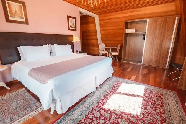 Deluxe Tek Büyük veya İki Ayrı Yataklı Oda