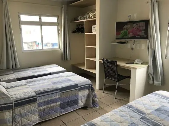 Dört Kişilik Oda, Buzdolabı ve Mikrodalga (Piso Superior)