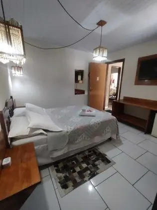 Quarto Duplo Económico - Prédio 2