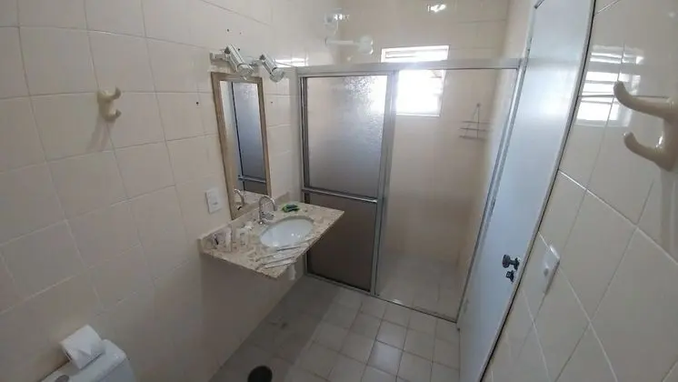 Üç Kişilik Oda