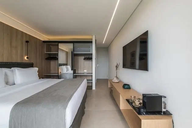 Superior Tek Büyük veya İki Ayrı Yataklı Oda