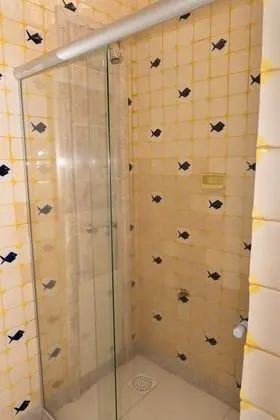 Üç Kişilik Oda, Deniz Manzaralı