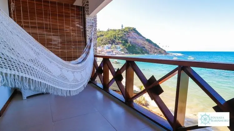 Quarto standard mar com banheiro compartilhado