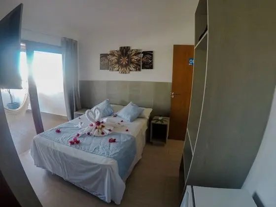 Deluxe Tek Büyük Yataklı Oda, Kısmi Deniz Manzaralı