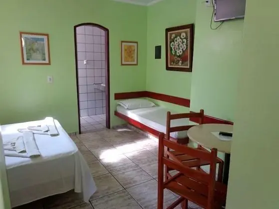 Üç Kişilik Oda