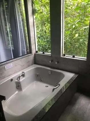 Suite com Banheira de Hidromassagem
