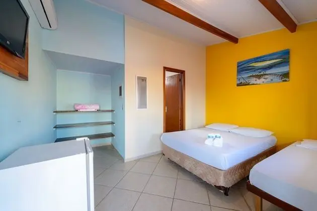 Quarto Triplo com Estacionamento