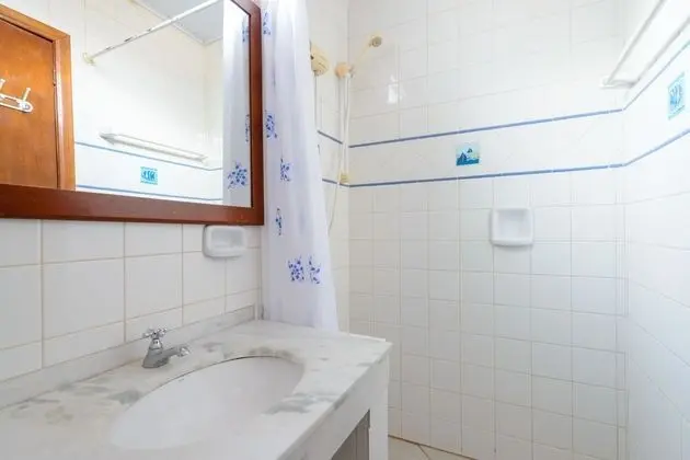 Quarto Triplo com Estacionamento