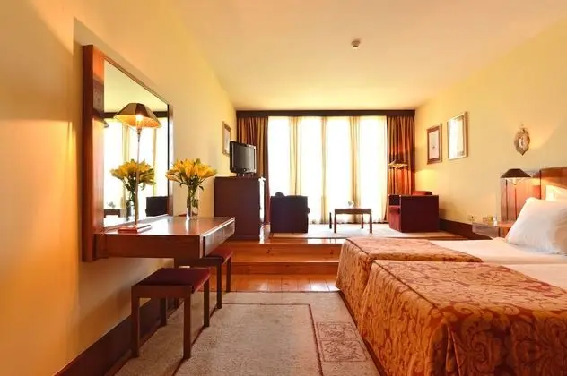 Superior Tek Büyük veya İki Ayrı Yataklı Oda