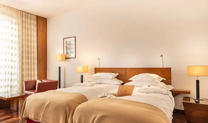 Superior Tek Büyük veya İki Ayrı Yataklı Oda