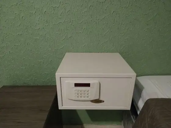 Üç Kişilik Oda