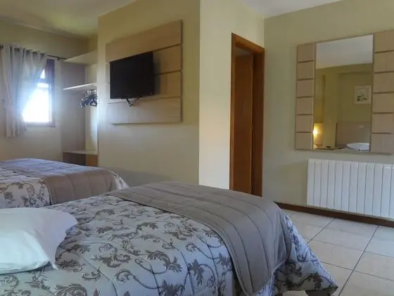 Üç Kişilik Oda