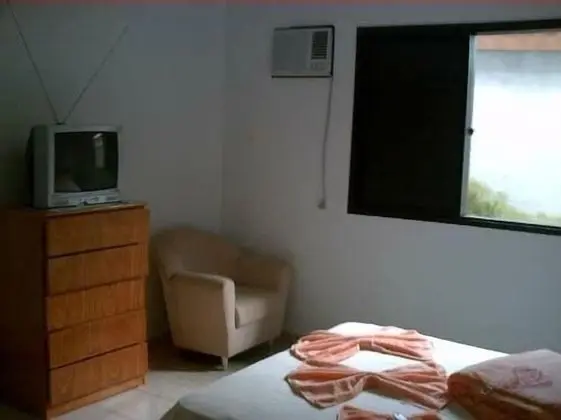Standard Tek Büyük Yataklı Oda (com ventilador )