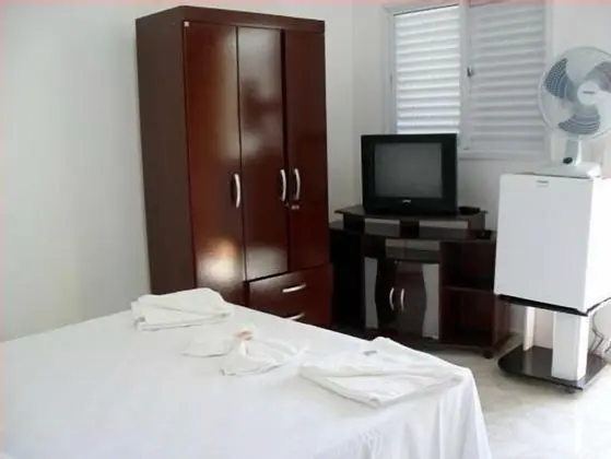 Standard Tek Büyük Yataklı Oda (com ventilador )