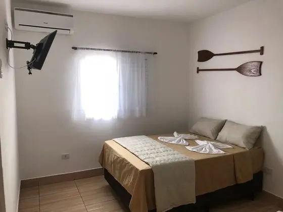 Üç Kişilik Oda, Sigara İçilmez