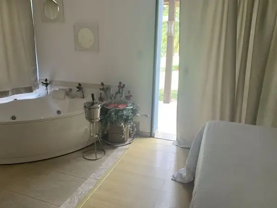 Superior Tek Büyük veya İki Ayrı Yataklı Oda