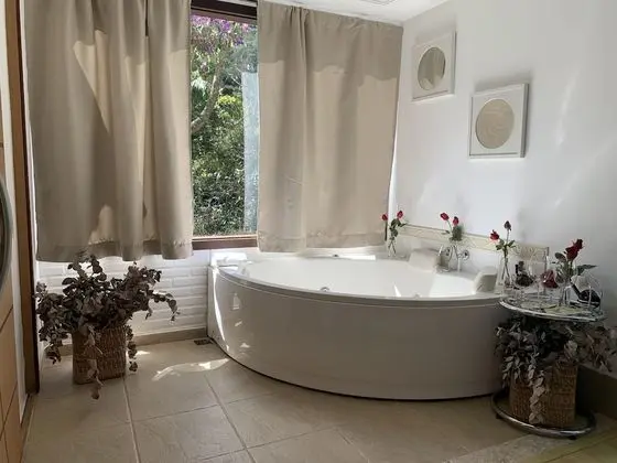 Superior Tek Büyük veya İki Ayrı Yataklı Oda