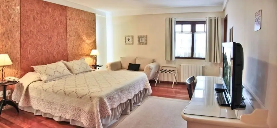 Premium Tek Büyük Yataklı Oda