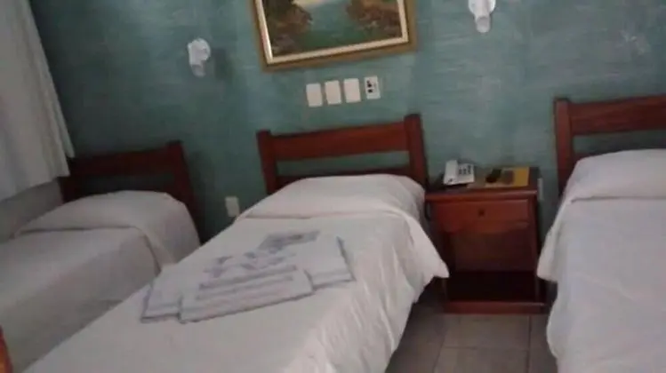Üç Kişilik Oda