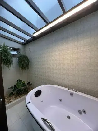 Özel spa küveti