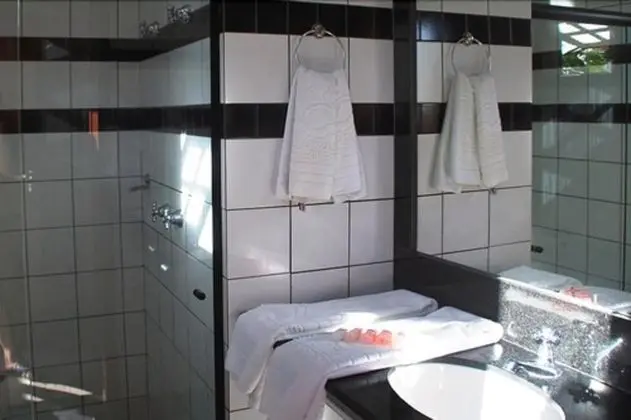 Superior Süit, Havuz Manzaralı