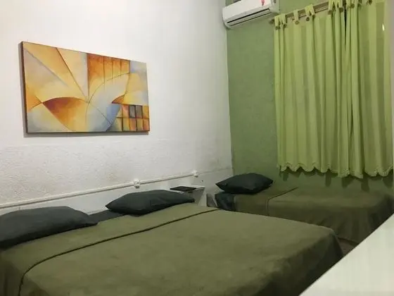 Üç Kişilik Oda, Birden Çok Yatak