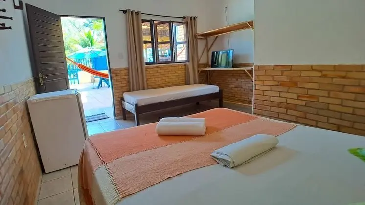 Comfort Üç Kişilik Oda, Buzdolabı, Havuz Manzaralı