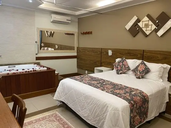 Deluxe Tek Büyük Yataklı Oda