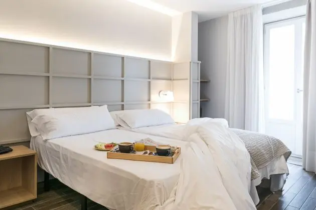 Çift ​​kişilik Queen Size Bed