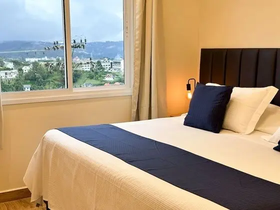 Luxury Tek Büyük Yataklı Oda