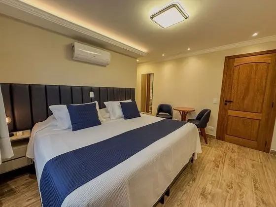 Luxury Tek Büyük Yataklı Oda