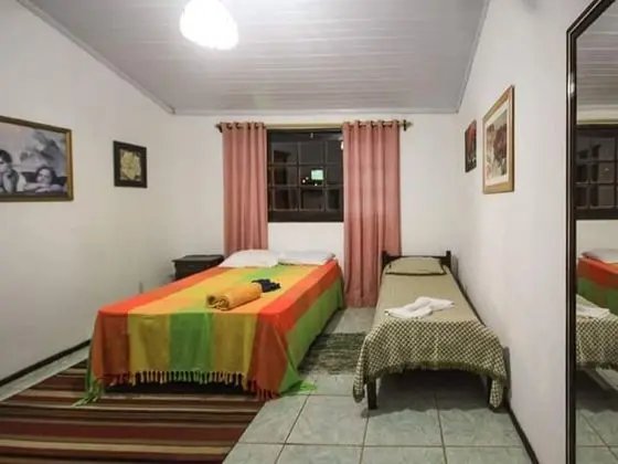 Üç Kişilik Oda, Birden Çok Yatak