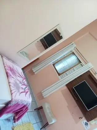 Basic Tek Büyük Yataklı Oda