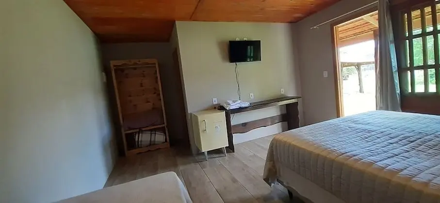 Traditional Tek Büyük Yataklı Oda