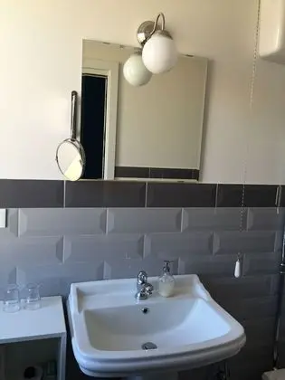 Tek Büyük veya İki Ayrı Yataklı Oda, Banyolu/Duşlu